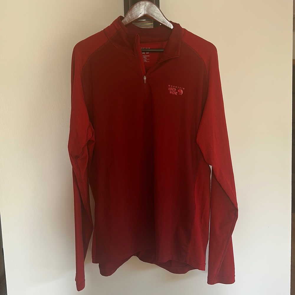 Men’s Mountain Hardware Quarter Zip